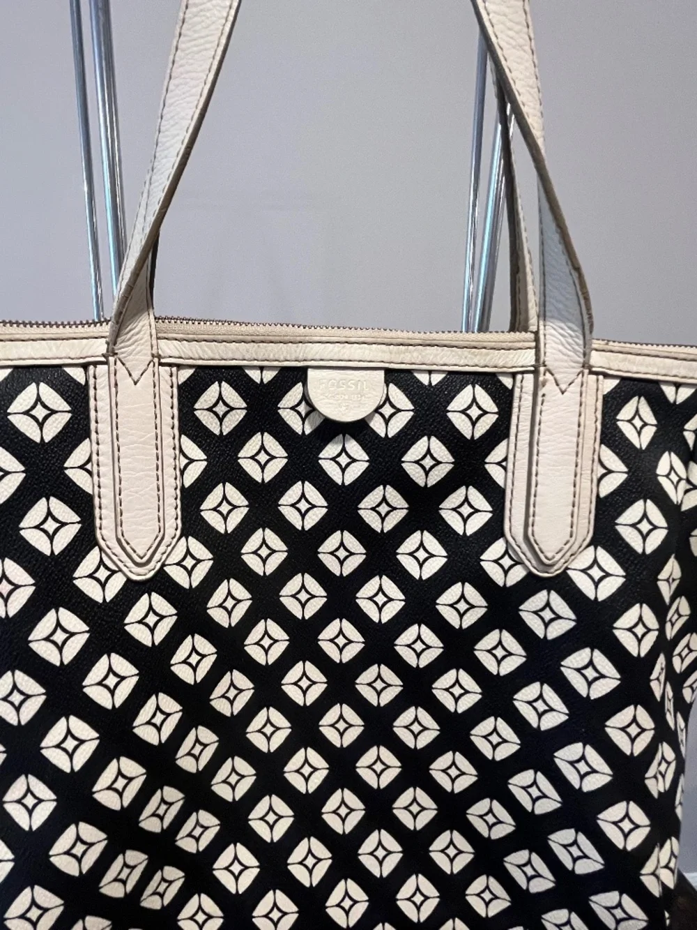 Fossil Vintage Purse Tote Black & White